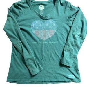 Life is Good Women’s Long Sleeved T Shirt Size Small
There’s No Place Like Roam